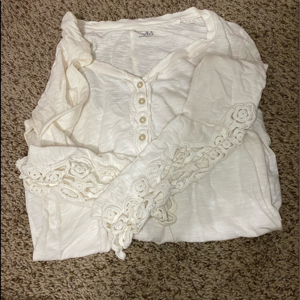 Size small long sleeve, white